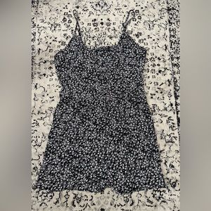 Flowered romper never worn